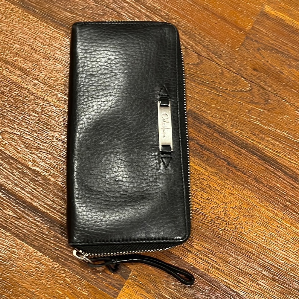 Cole Haan leather black women wallet